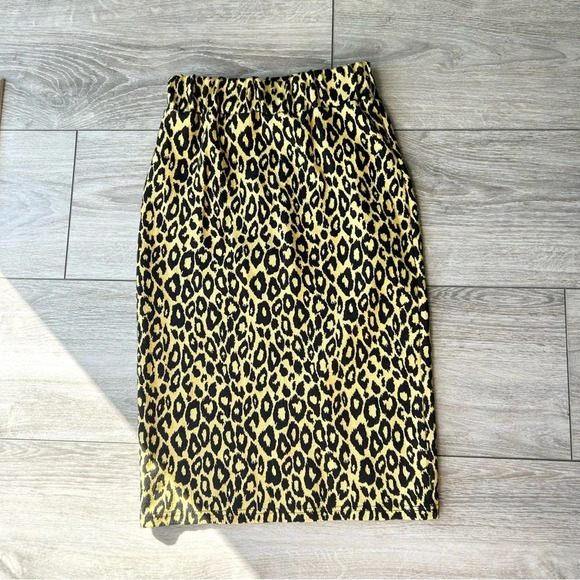 Ring Leopard Knitted Midi Bodycon Skirt Made in Korea - Picture 3 of 11